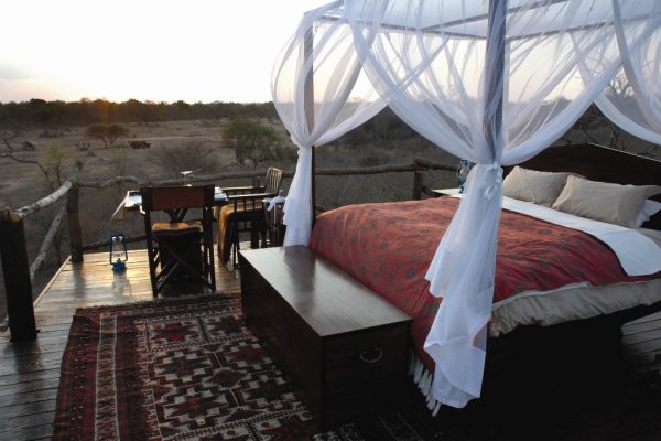 Lion Sands, Kenya Sleep under the stars (medium)